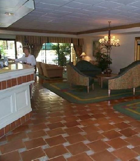 Doubletree Guest Suites® Boca Raton