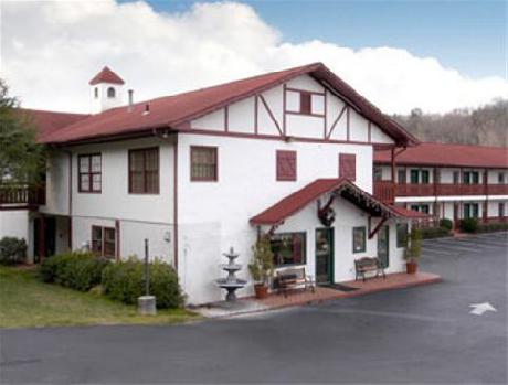 Super 8 Motel - Helen