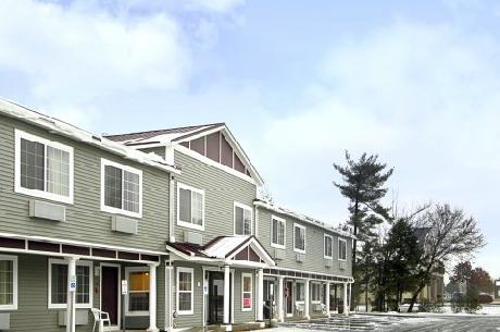 Red Roof Inn Glens Falls Lake George