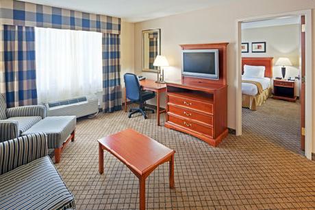 Holiday Inn Express Hotel & Suites HAMPTON SOUTH-SEABROOK