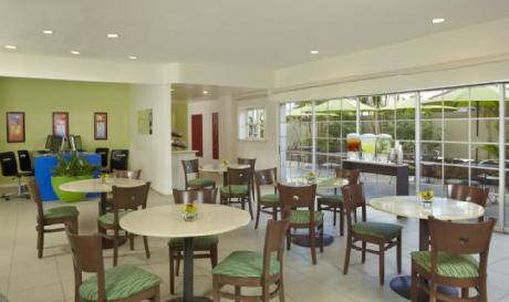 BEST WESTERN PLUS Coconut Waikiki Hotel