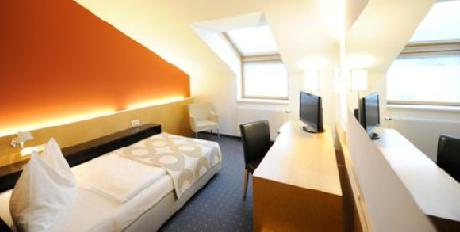 Airport Boutiquehotel Hein