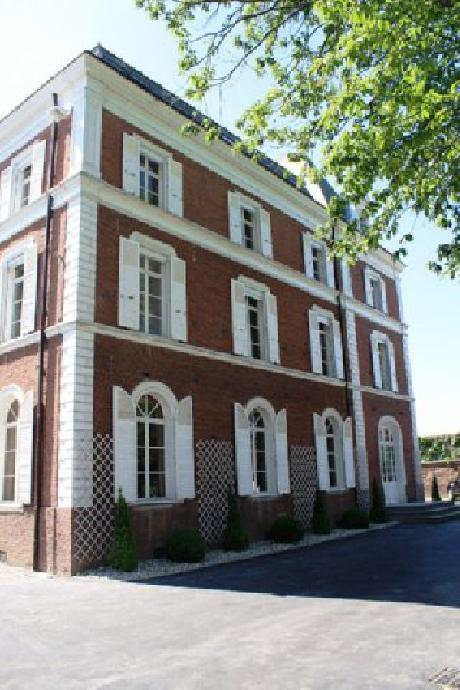 Qualys-Hotel la Maison Rouge