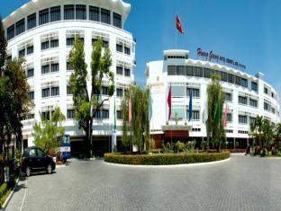 Huong Giang Hotel