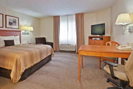 Candlewood Suites INDIANAPOLIS