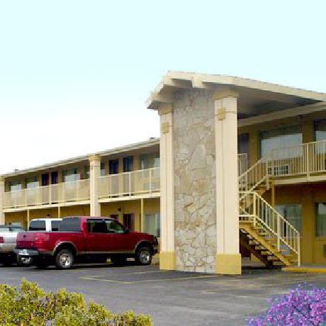 Big Spring Inn Madisonville