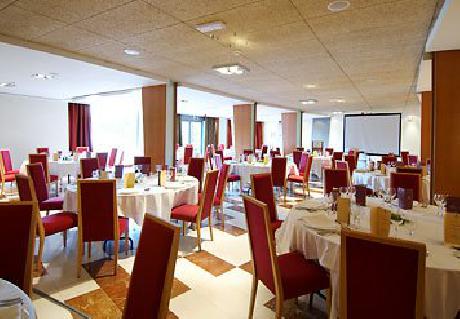 Renaissance Barcelona Airport Hotel