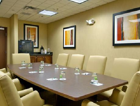 Wingate by Wyndham Savannah Airport