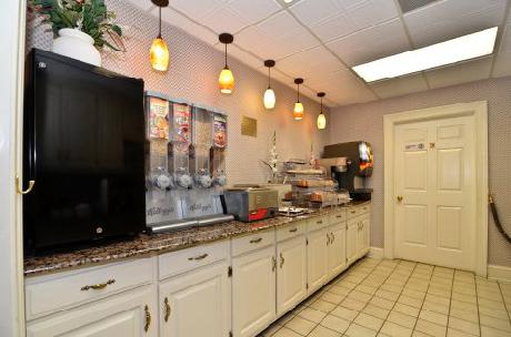 BEST WESTERN PLUS Spring Hill Inn & Suites