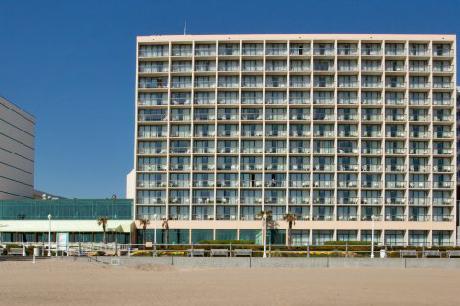 Holiday Inn VA BEACH-OCEANSIDE (21ST ST)