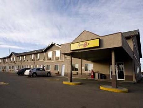 Super 8 Strathmore
