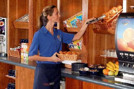 Travelodge Nottingham EM Airport Donington Park M1