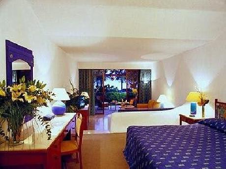 Coral Beach Hotel & Resort