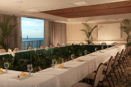 Outrigger Waikiki on the Beach