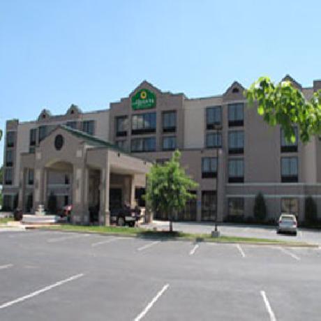 La Quinta Inn & Suites Newark  Elkton