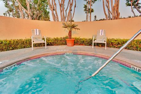 Holiday Inn DIAMOND BAR