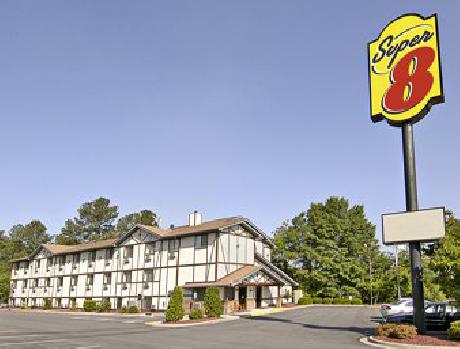 Super 8 Spring Lake/ Fort Bragg
