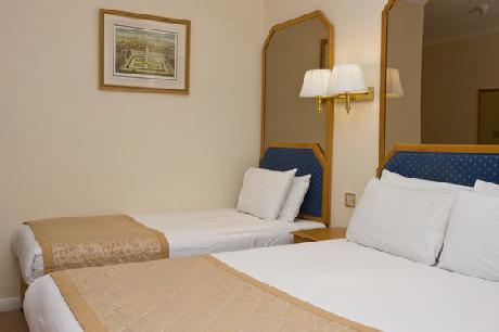 BEST WESTERN Burns Hotel Kensington