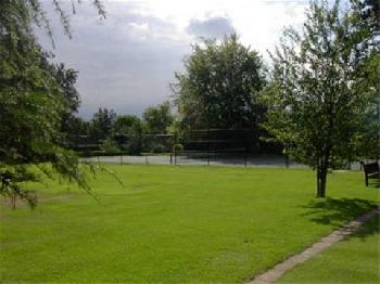 Hollow on The Square Hotel