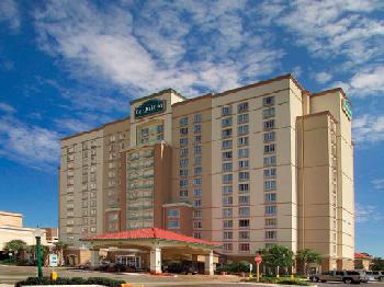La Quinta Inn and Suites San Antonio Convention Cntr