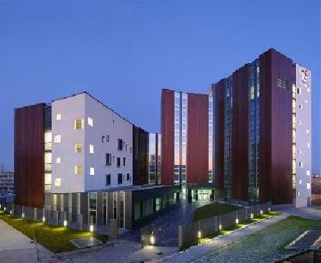 H2C Milanofiori 4star design