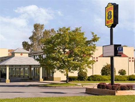 Super 8 Batavia E of Darien Lake Theme Park