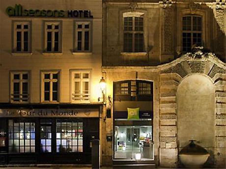 all seasons Amiens Cathedrale