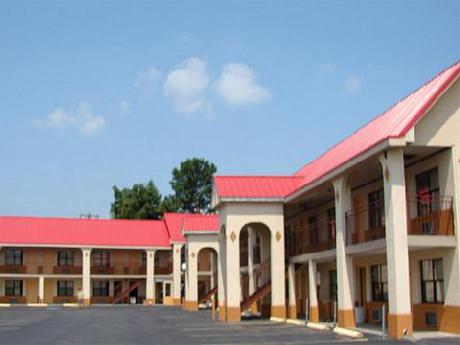 Scottish Inns Calhoun