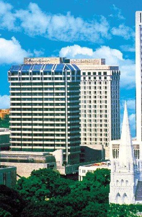 Peninsula Excelsior Hotel