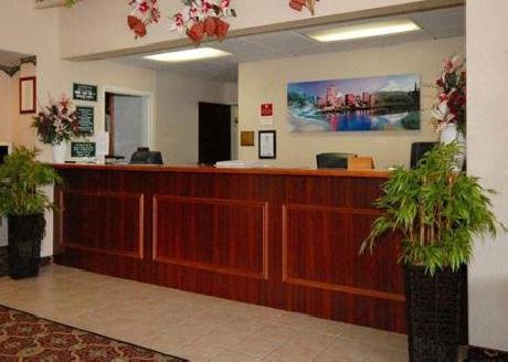 GuestHouse Hotel & Suites Port