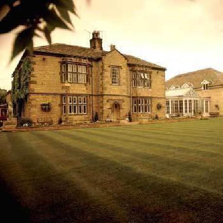 BEST WESTERN Rogerthorpe Manor Hotel