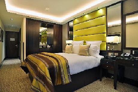 MONTCALM LONDON CITY