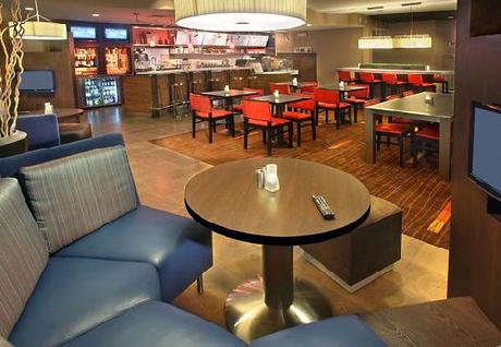 Courtyard Providence Warwick