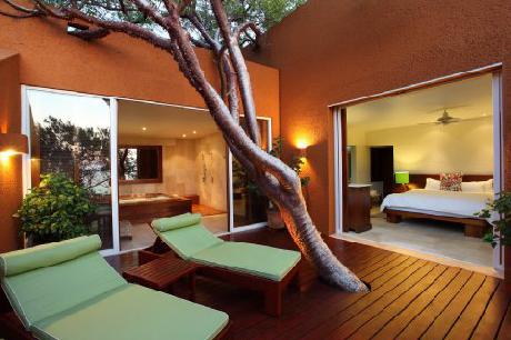 LB- Las Brisas Ixtapa