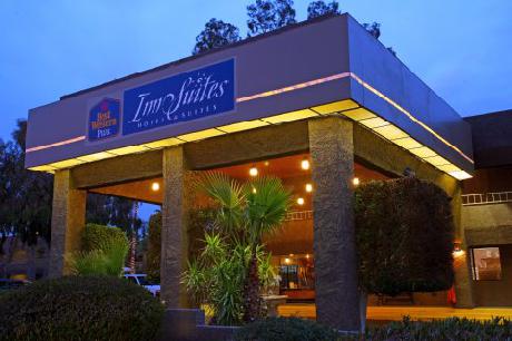 BEST WESTERN PLUS InnSuites Phoenix Hotel & Suites
