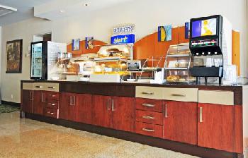 Holiday Inn Express Hotel & Suites OTTAWA AIRPORT