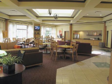 La Quinta Inn & Suites Raleigh Crabtree