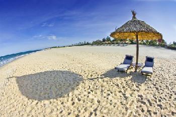 Sandy Beach Non Nuoc Resort