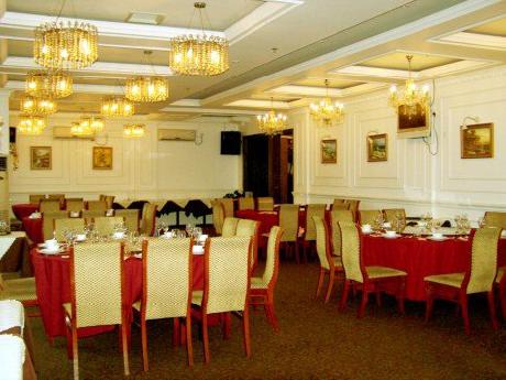 July Plaza International Hotel