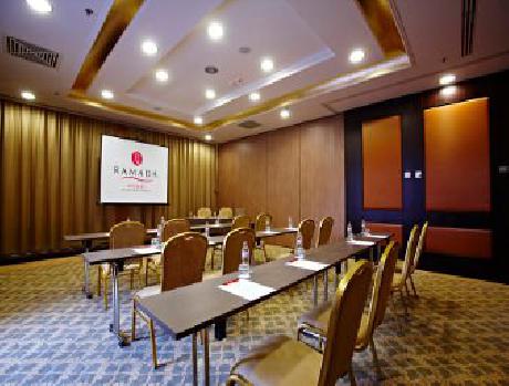 Ramada Resort Aquaworld Budapest