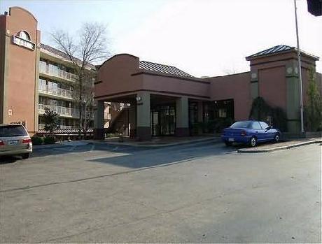 Americas Best Inns Birmingham Airport