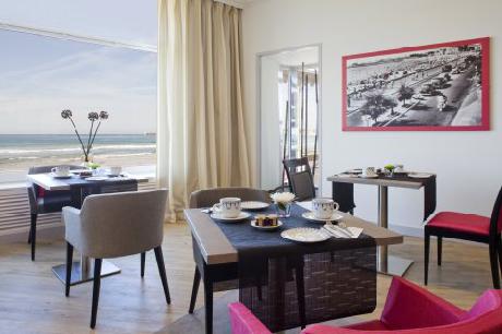 BEST WESTERN Les Roches Noires