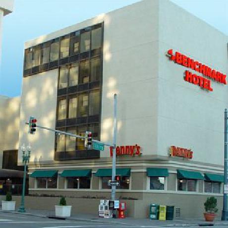 Benchmark Hotel Downtown Memphis