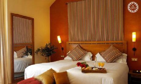 Domus Selecta El Convent De Begur, Hotel And Restaurant