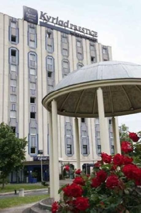 Kyriad Prestige Le Blanc Mesnil
