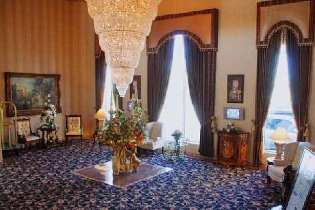 Salvatore S Garden Place Hotel