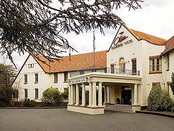 Olims Canberra Hotel