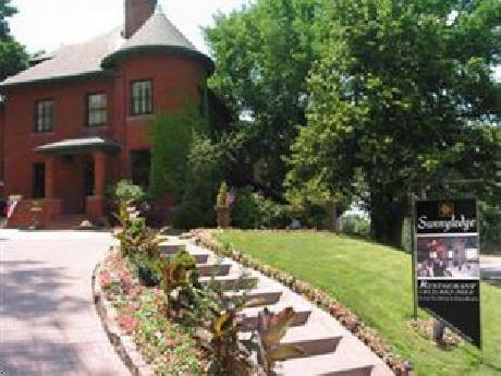 Sunnyledge Boutique Hotel and Tea Room