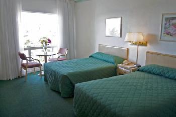 Days Hotel - Thunderbird Beach Resort