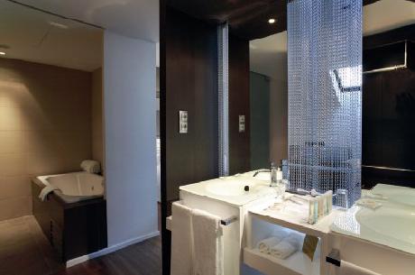 Barcelo Oviedo Cervantes